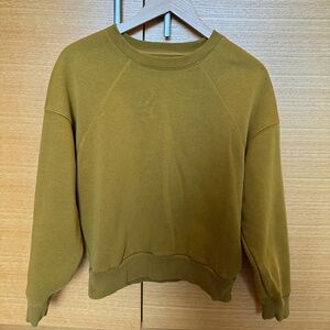 Women's Everlane ReNew Sweatshirt in Brass, Medium